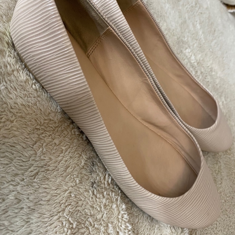 Flats - Picture 2 of 2